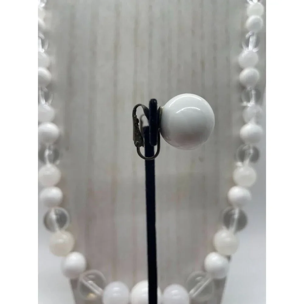 Vintage Plastic Graduated Beads Opaque White Clear 29